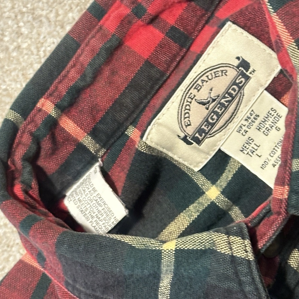 Eddie Bauer Legends Shirt Men's L  Plaid Flannel Button Up Red Heavy Pockets VTG - Picture 3 of 7